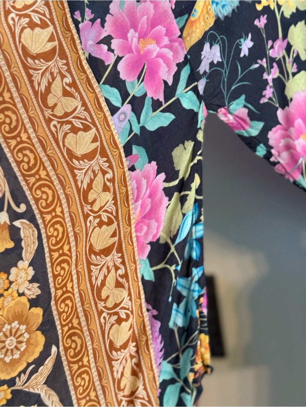 EUC Spell Butterfly Short Robe - Picture 4 of 5